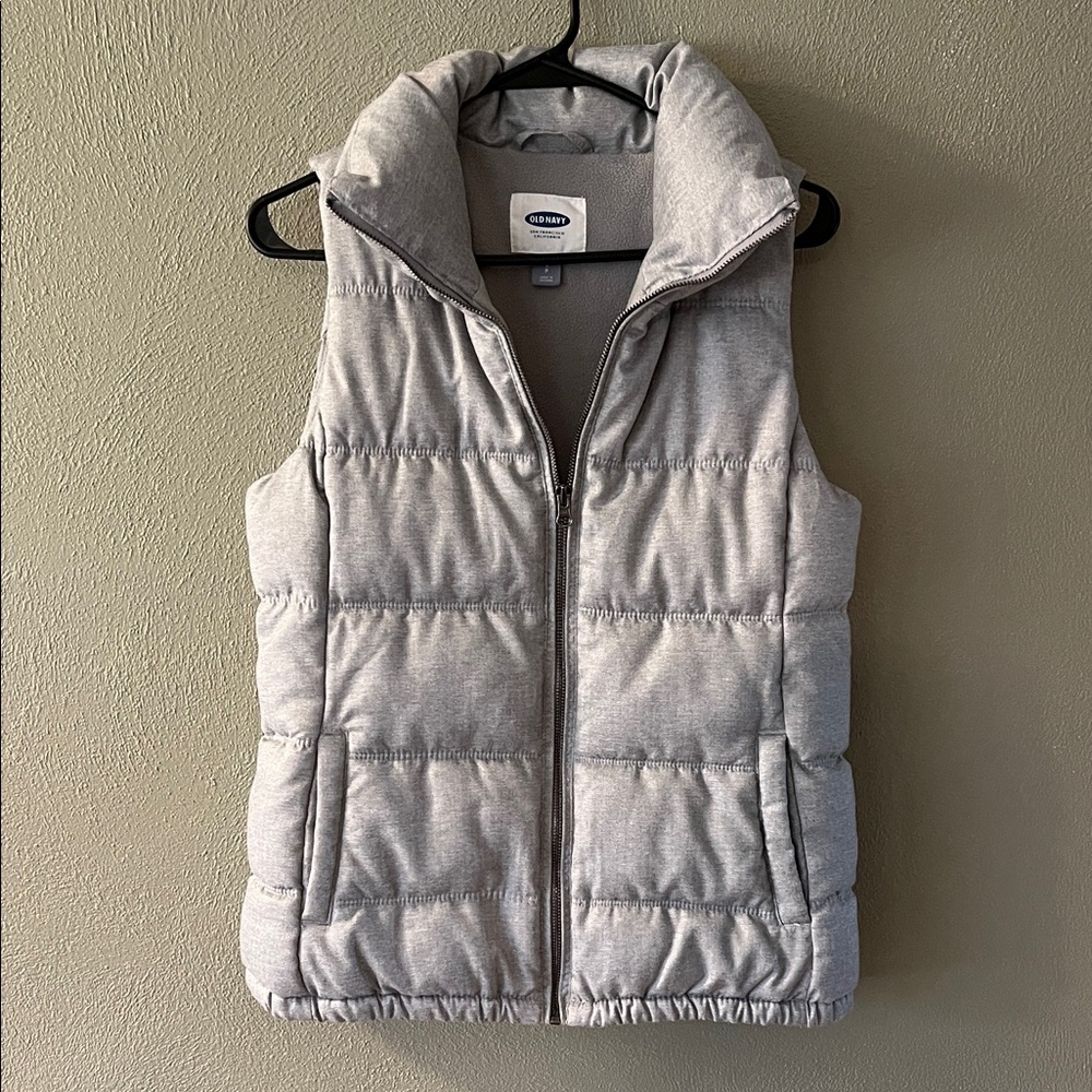 Old Navy Women’s Light Gray Vest Size Small